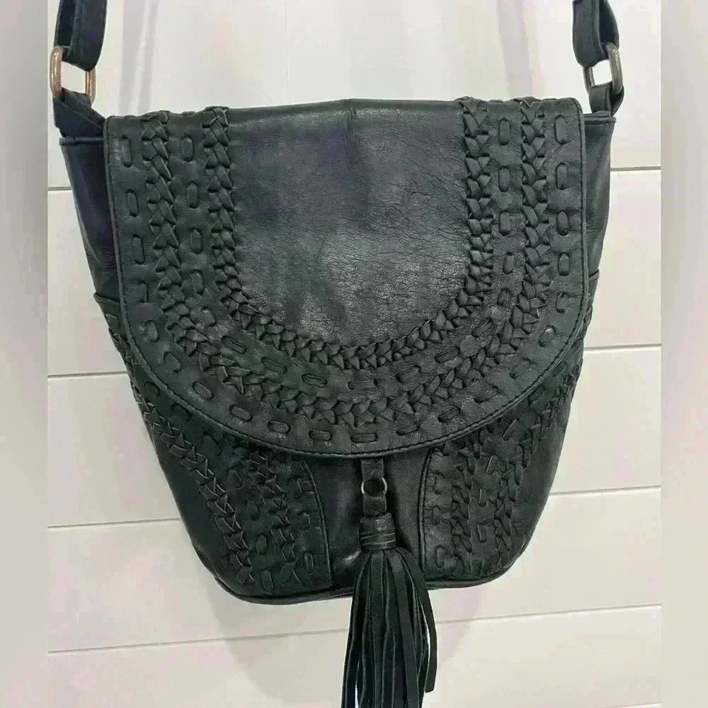 Ulu the label Crossbody Boho Bag - Black
